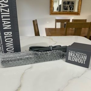 Brazilian Blowout straightening iron